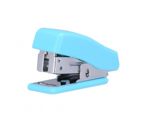 Skavotājs Deli Mini 0303, 15 lapām, rozā vai gaiši zils Skavotājs Deli Mini 0303, 15 lapām, rozā vai gaiši zils