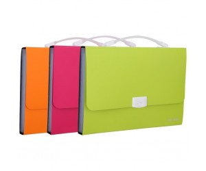 Mape ar rokturi Deli A4, 7 nodalījumi, asorti Mape ar rokturi Deli A4, 7 nodalījumi, asorti